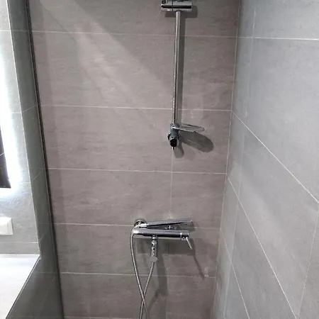 Navarino Jacuzzi Studio