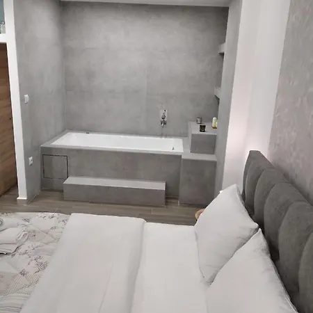 Navarino Jacuzzi Studio Appartement Thessaloniki